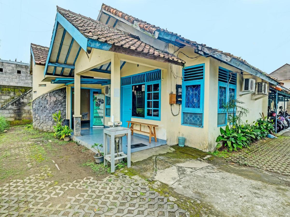 Hotel Spot On 2275 Omah Jm Beran Kidul Exterior foto